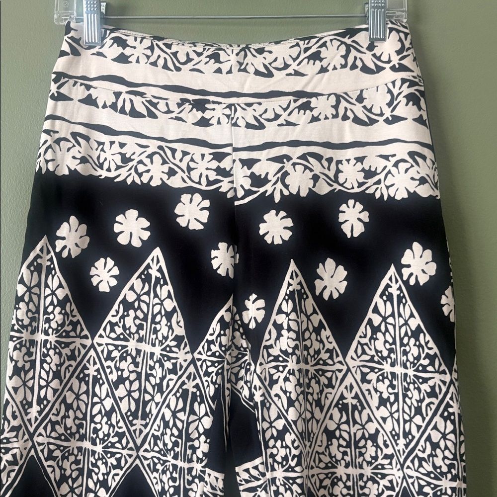 Tori Richard Honolulu Black Ivory Tropical Printed Pull On Flare Pants Sz S - Picture 2 of 7